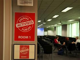 2012-10-22 Jo, Lisa and Jason.jpg